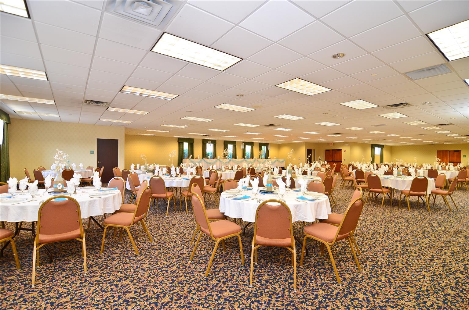 Wyndham Garden Kenosha Harborside Hotel Étterem fotó