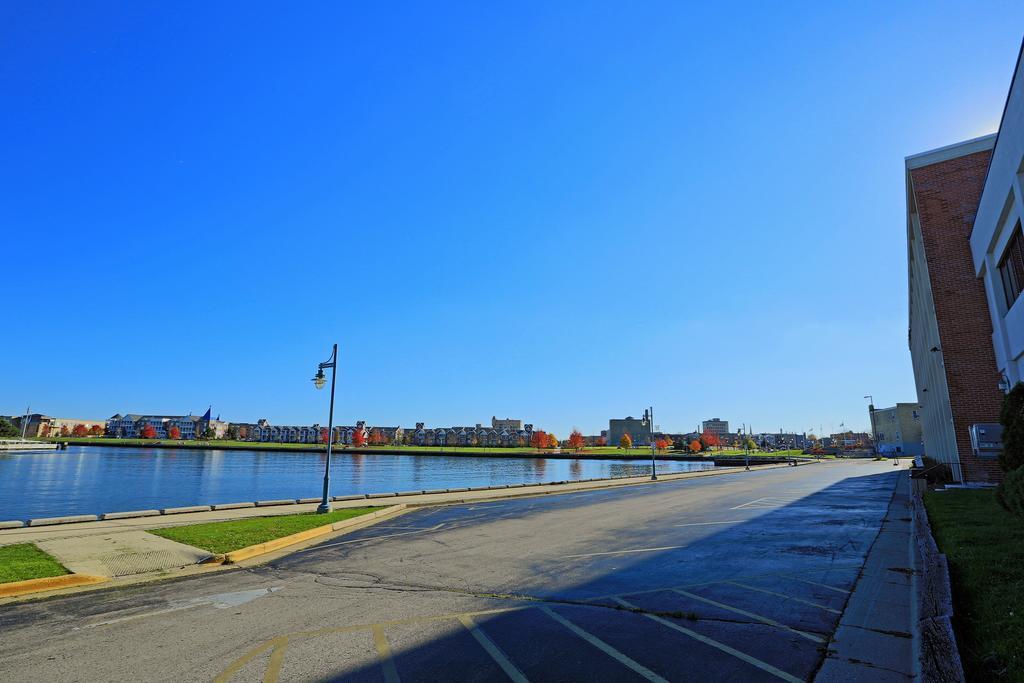 Wyndham Garden Kenosha Harborside Hotel Kültér fotó